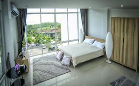 The Chu Cafe / Guesthouse